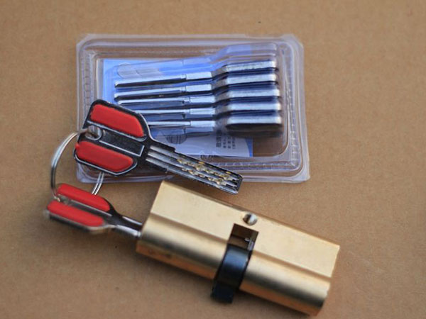 仁和24小时上门开锁公司